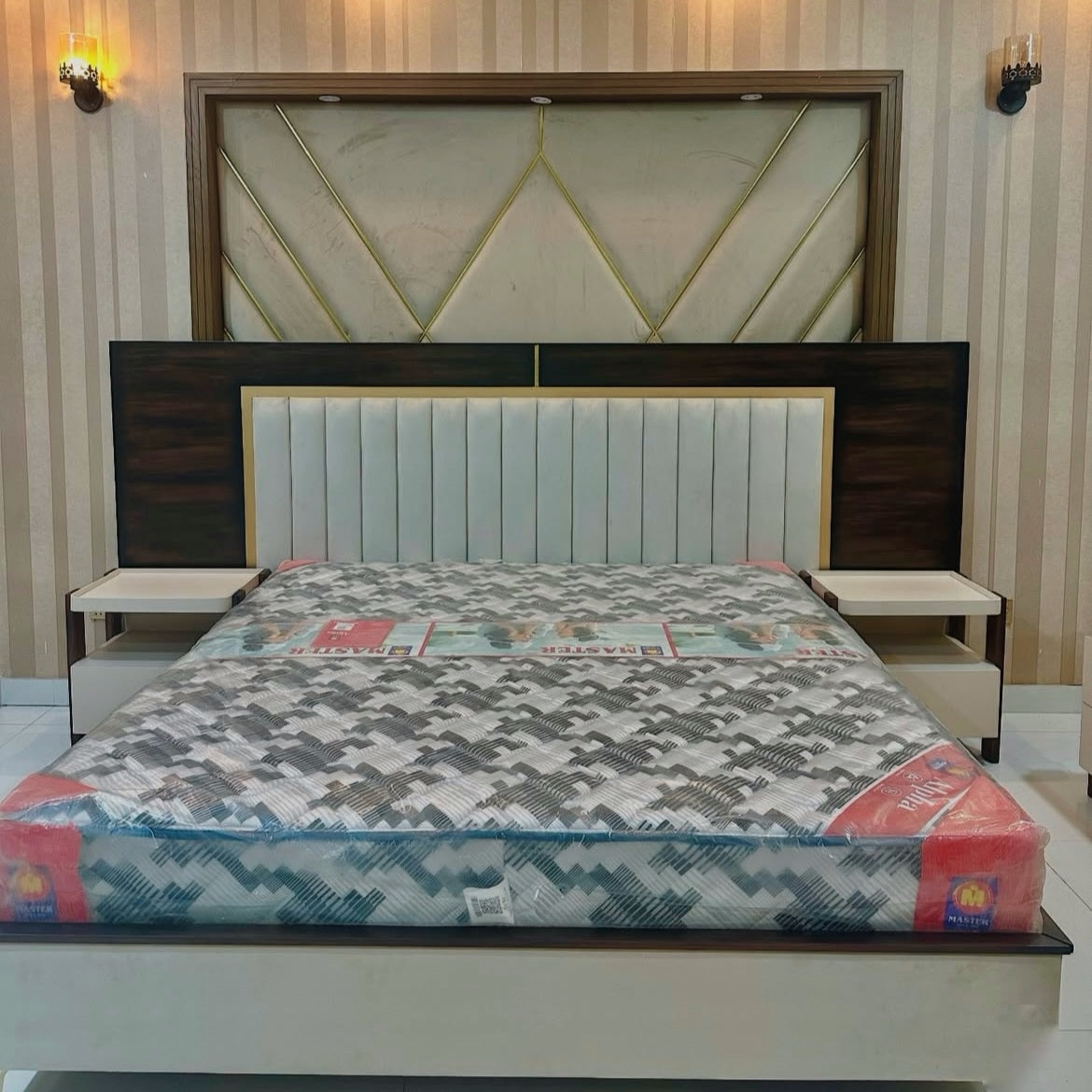 Algerone Bedroom Set