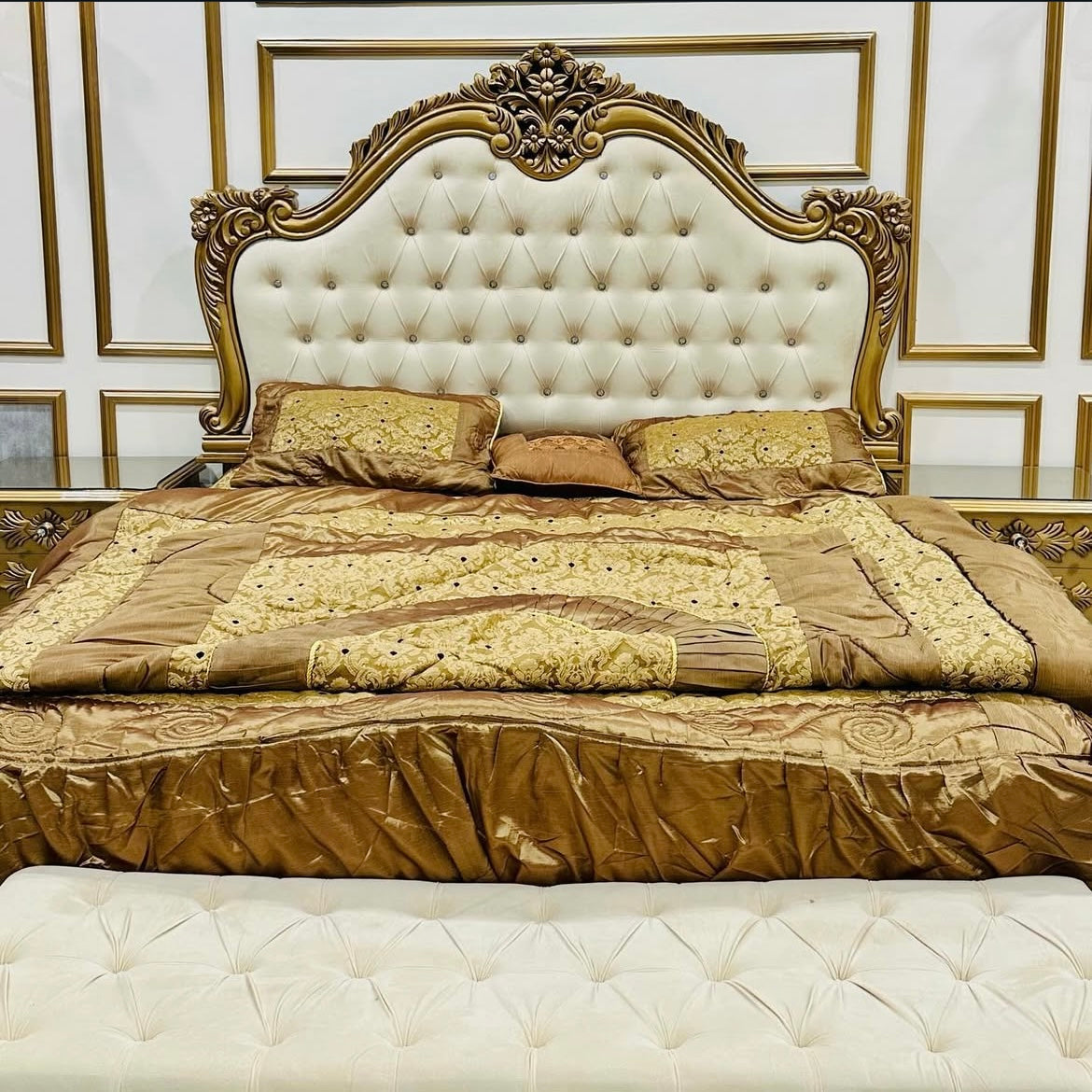 Classic Vintage Bedroom Set