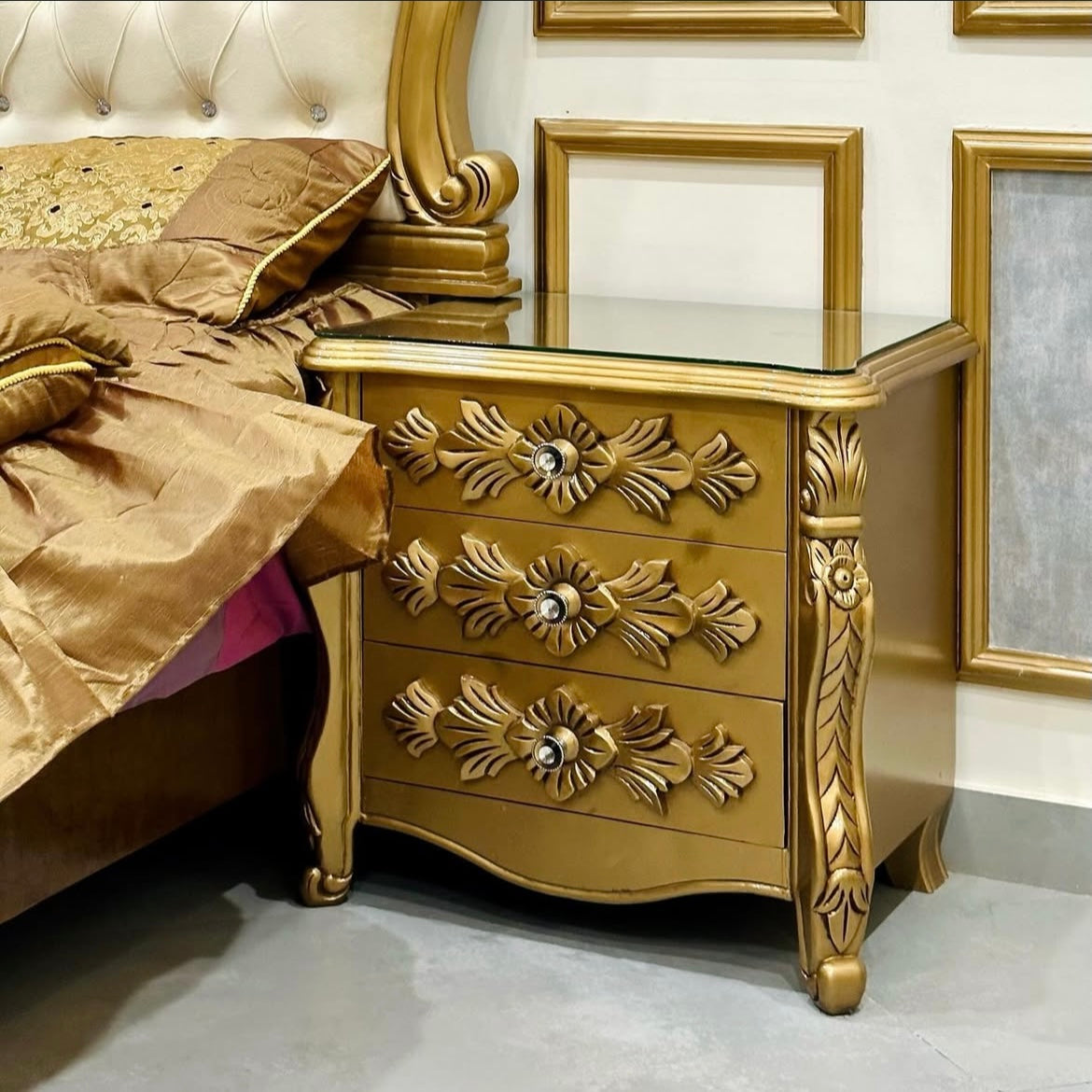 Classic Vintage Bedroom Set