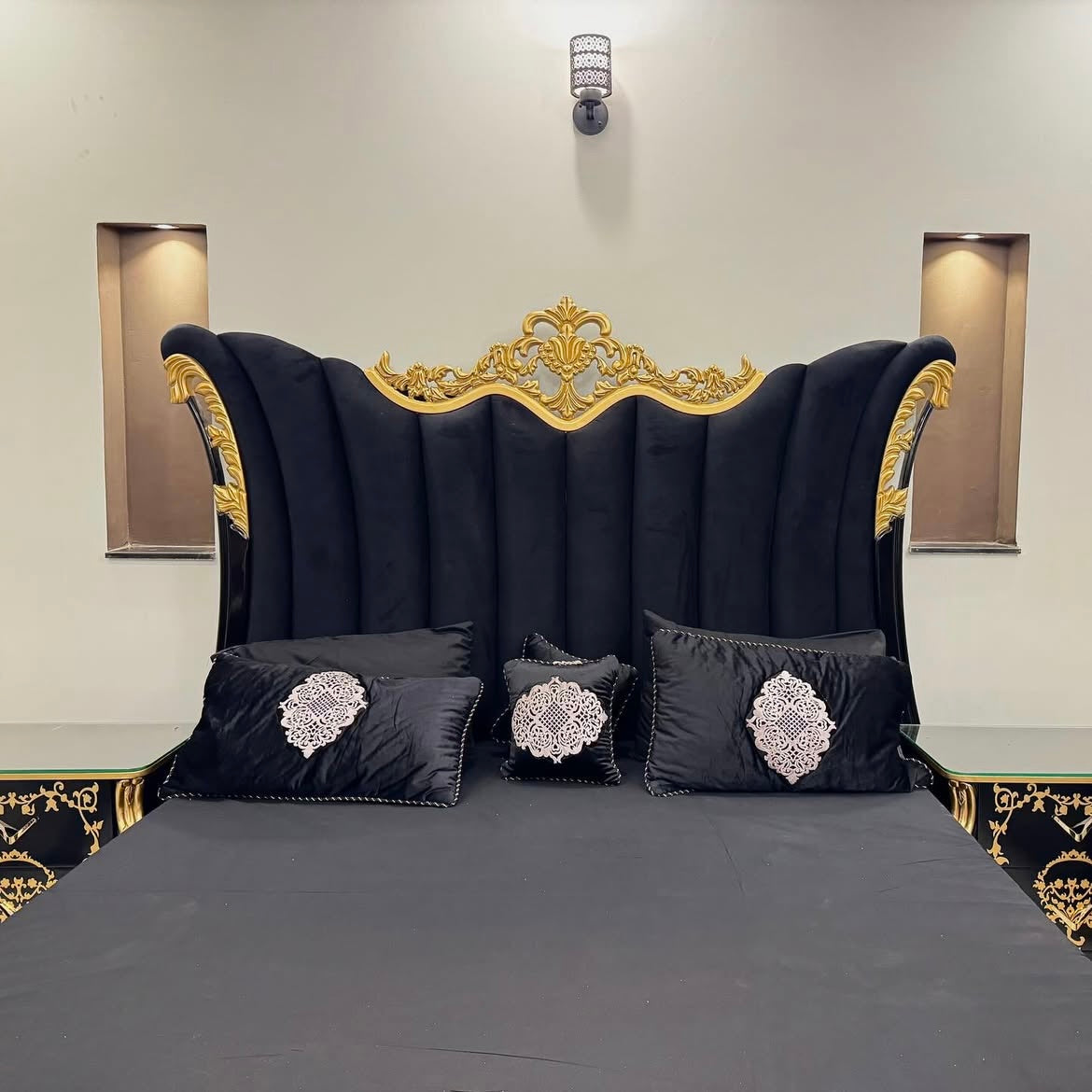 Mirsh Bedroom Set