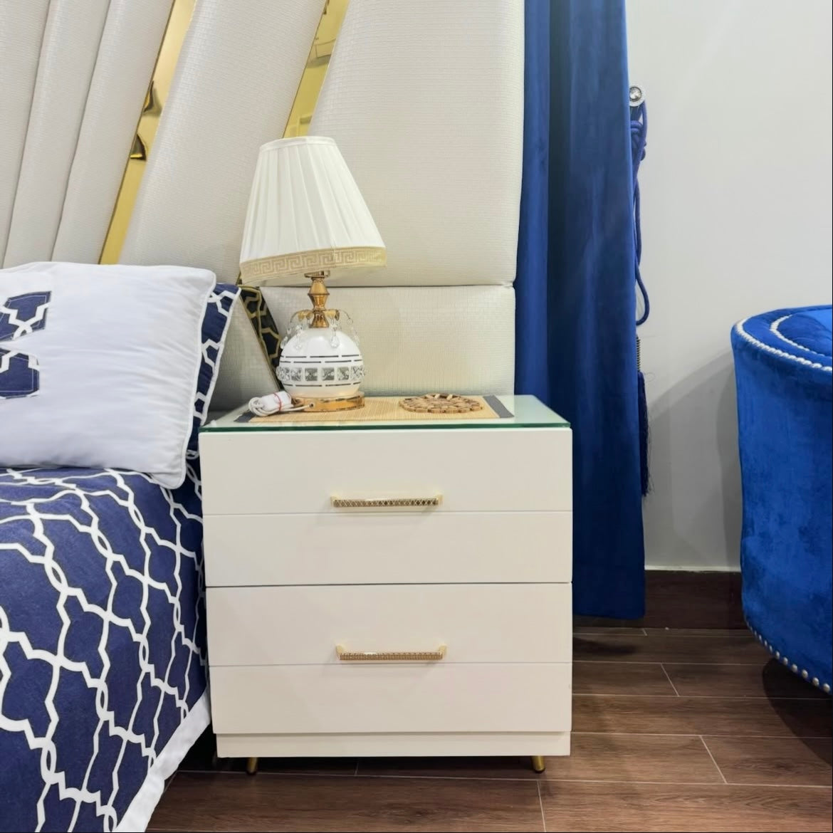 Textured Leather Vouge Bedroom Set